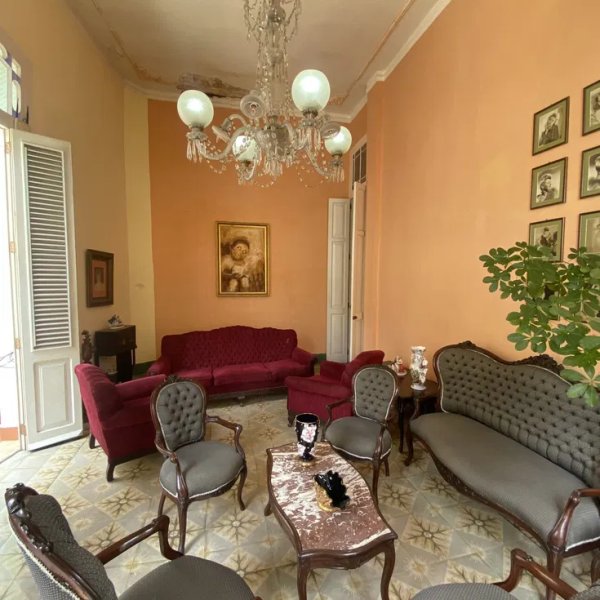 Colonial with 4 bedrooms for sale in Habana Vieja, La Habana - 2