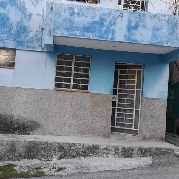 Duplex with 2 bedrooms for sale in Cotorro, La Habana