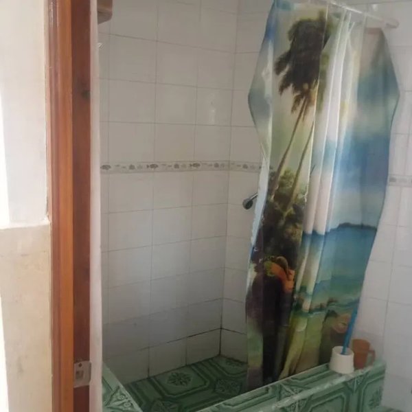 Casa de 2 habitaciones en venta en Cubanacán, Playa, La Habana - 6