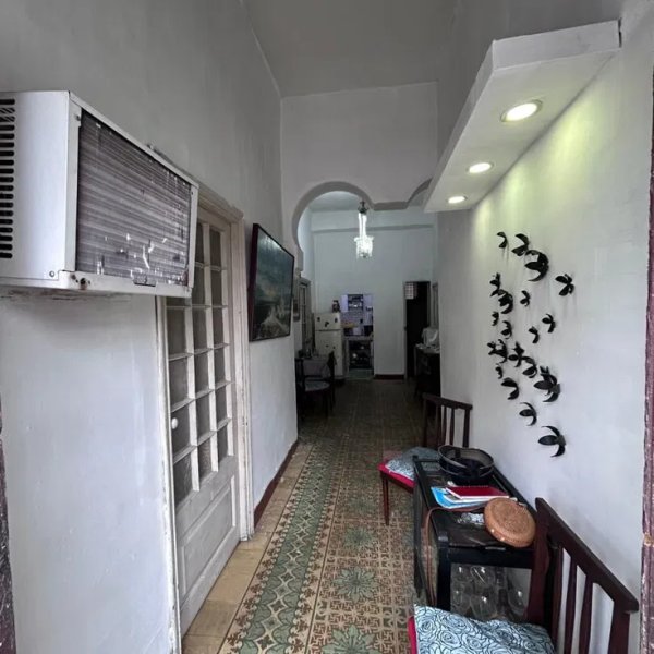 Casa de 4 habitaciones en venta en Centro Habana, La Habana - 2