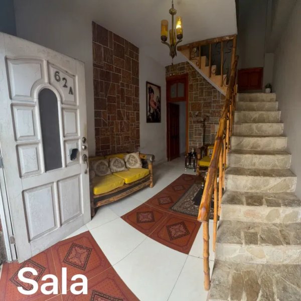 Duplex with 5 bedrooms for sale in Holguín