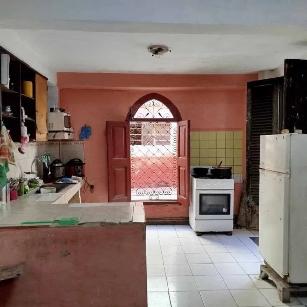Duplex with 4 bedrooms for sale in Centro Habana, La Habana