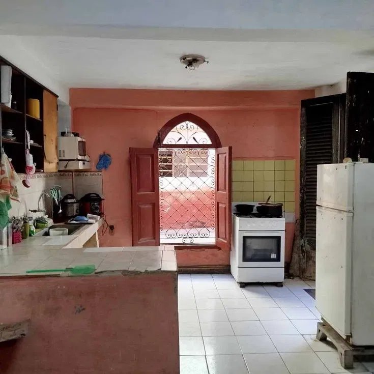 Duplex with 4 bedrooms for sale in Centro Habana, La Habana