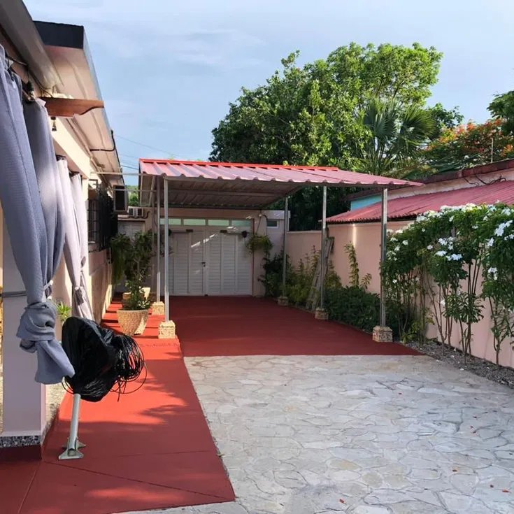 Casa de 3 habitaciones en venta en Guanabo, Habana del Este, La Habana