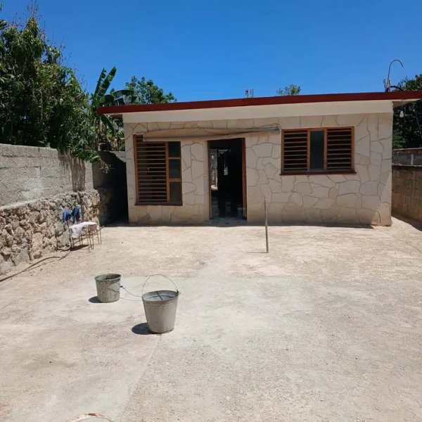 Casa de 2 habitaciones en venta en Boca Ciega, Habana del Este, La Habana - 4