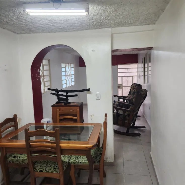 Apartment with 2 bedrooms for sale in Los Sitios, Centro Habana, La Habana