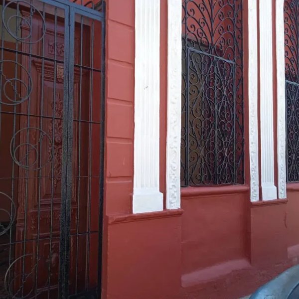 Casa de 4 habitaciones en venta en Centro Habana, La Habana - 2