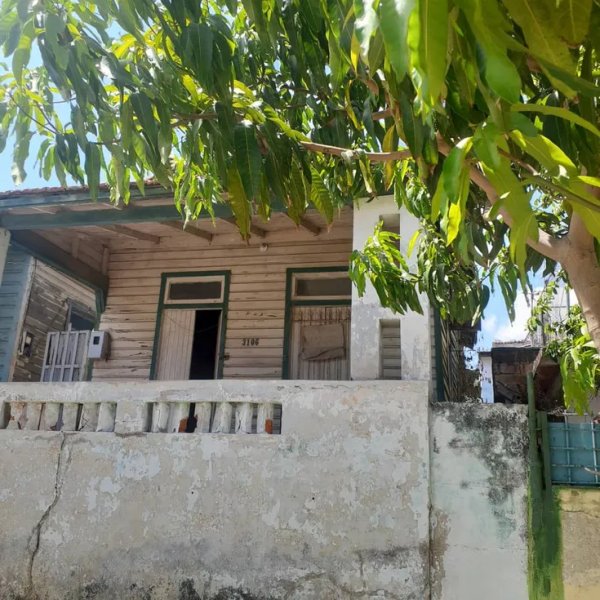 Casa de 2 habitaciones en venta en Ampliación Almendares, Playa, La Habana - 2