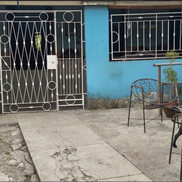 Casa de 3 habitaciones en venta en Marianao, La Habana