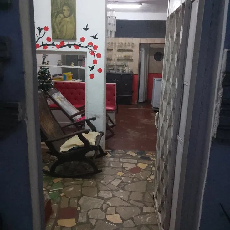 Casa de 2 habitaciones en venta en Marianao, La Habana