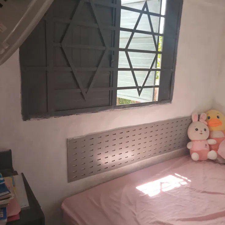 Casa de 2 habitaciones en venta en Marianao, La Habana