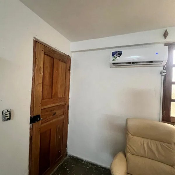 Apartment with 3 bedrooms for sale in Camilo Cienfuegos, Habana del Este, La Habana - 2