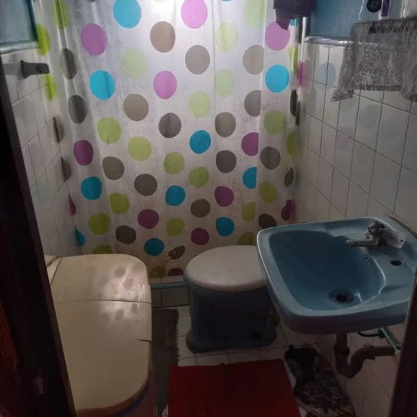 Biplanta de 2 habitaciones en venta en Naranjo, Guanabacoa, La Habana