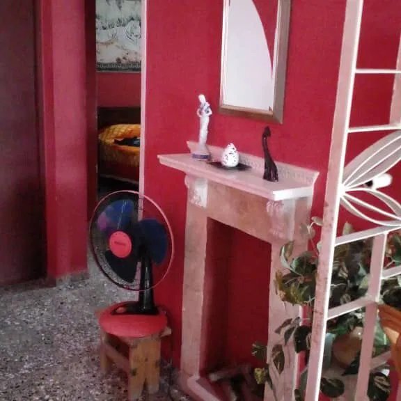 Biplanta de 3 habitaciones en venta en San Miguel del Padrón, La Habana