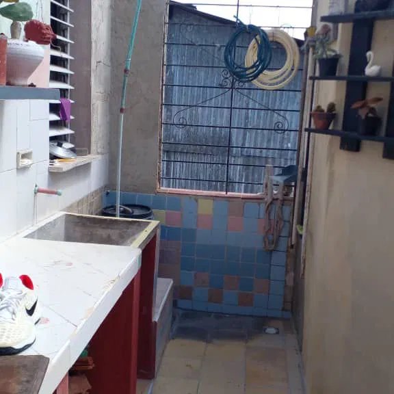 Biplanta de 3 habitaciones en venta en San Miguel del Padrón, La Habana