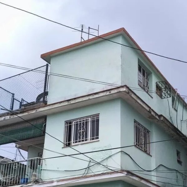 Biplanta de 2 habitaciones en venta en Palatino, Cerro, La Habana