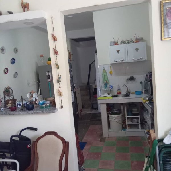 Biplanta de 2 habitaciones en venta en Cerro, La Habana - 2