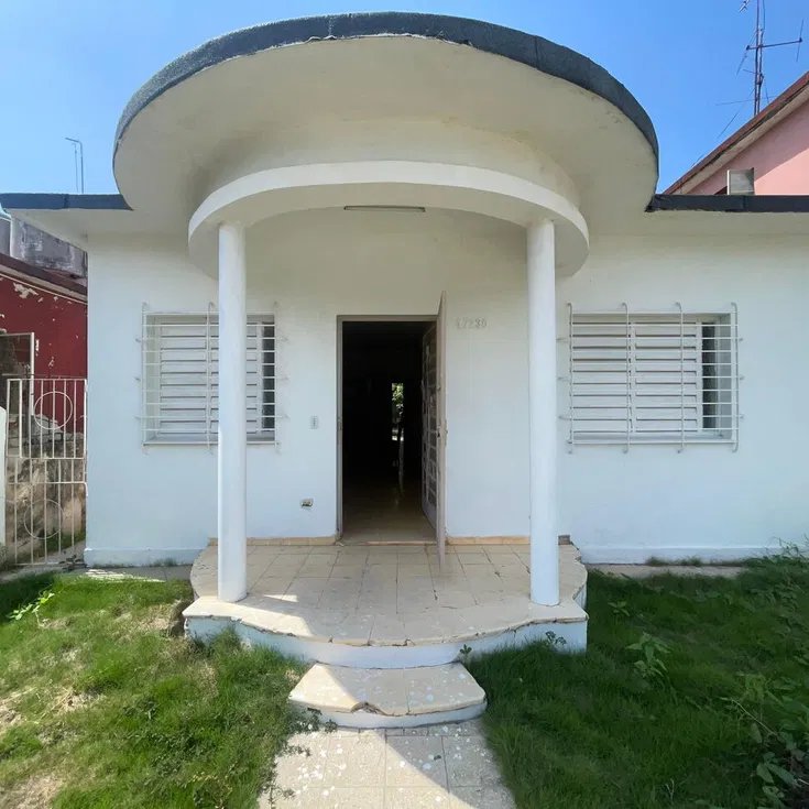 Casa de 2 habitaciones en venta en La Lisa, La Habana