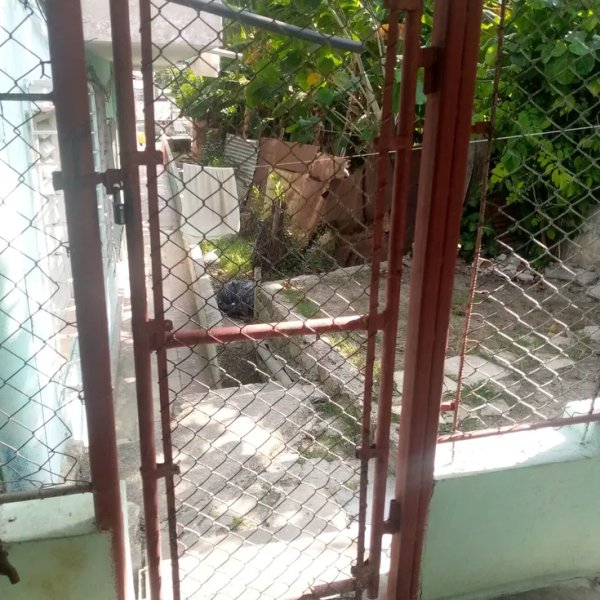 Casa de 2 habitaciones en venta en San Miguel del Padrón, La Habana - 6