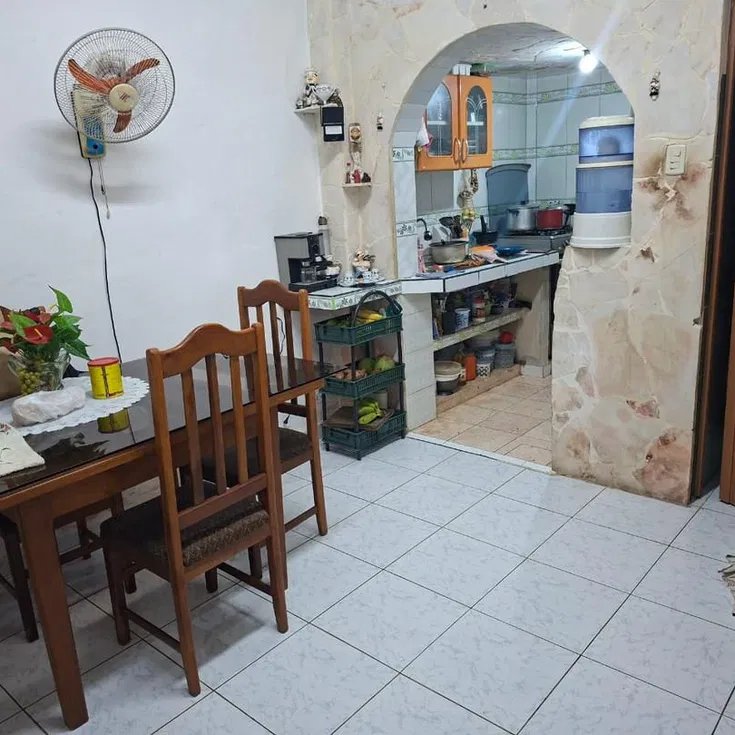 Casa de 2 habitaciones en venta en Martí, Cerro, La Habana