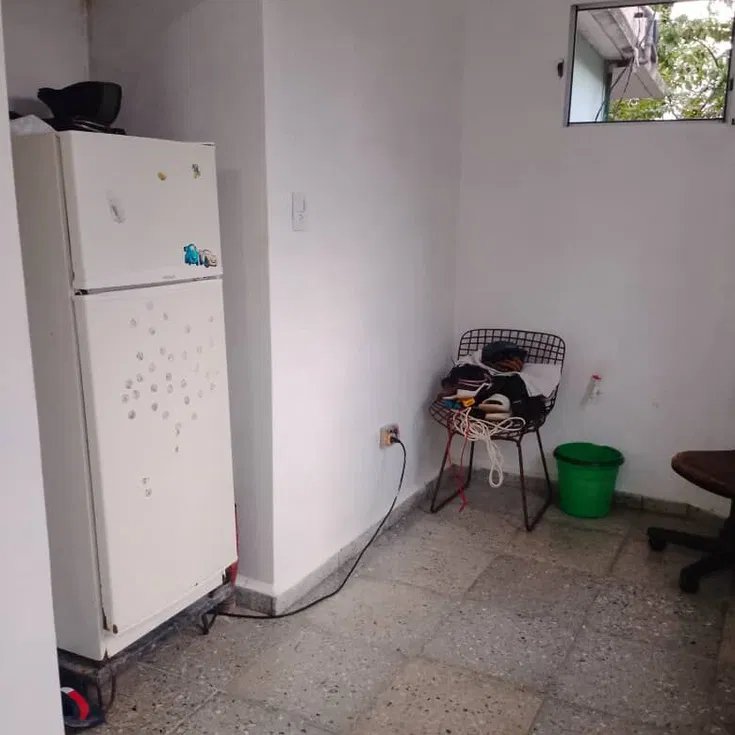 Casa de 2 habitaciones en venta en Las Cañas, Boyeros, La Habana