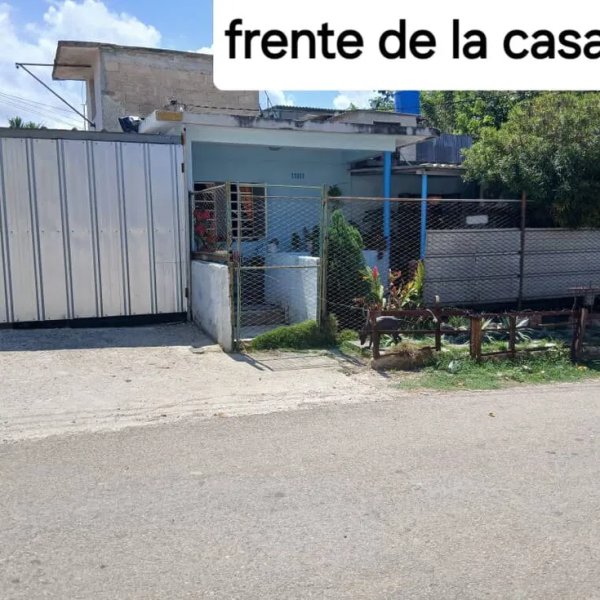 Casa de 5 habitaciones en venta en Los Pocitos, Marianao, La Habana - 2