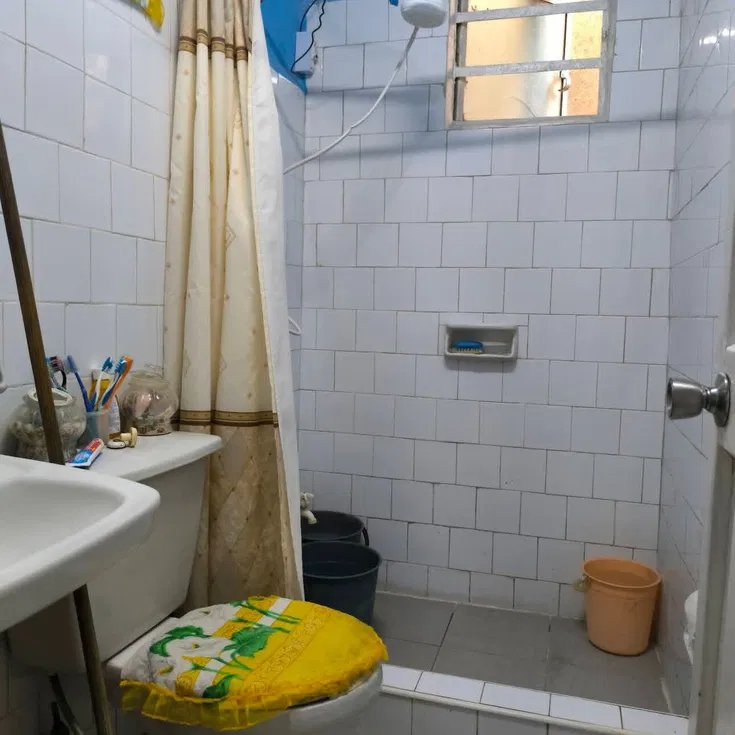 Biplanta de 3 habitaciones en venta en Diez de Octubre, La Habana