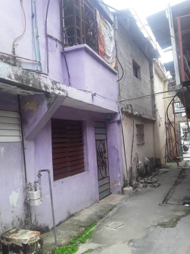 Casa de 2 habitaciones en venta en Centro Habana, La Habana