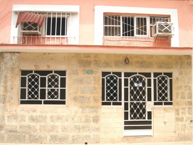 Duplex with 8 bedrooms for sale in Colón, Centro Habana, La Habana