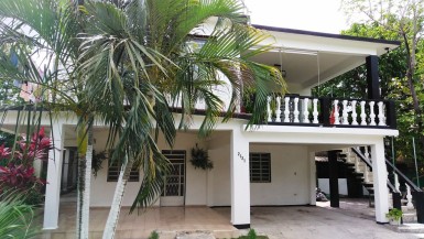 Duplex with 4 bedrooms for sale in Martí, Cerro, La Habana