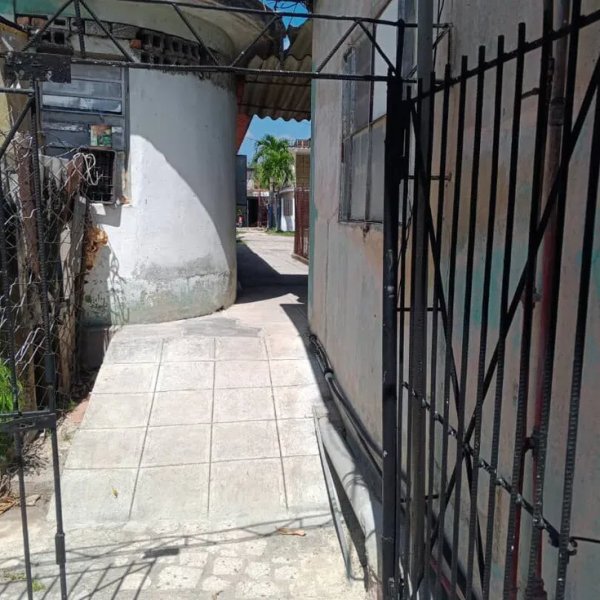 Casa de 3 habitaciones en venta en Parajón, Cotorro, La Habana