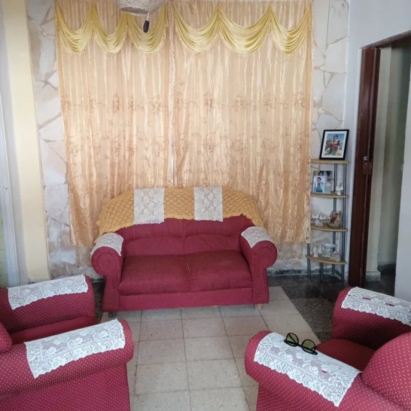 Casa de 2 habitaciones en venta en La Lisa, La Habana
