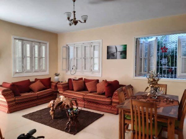 Casa Independiente de 4 habitaciones en venta en Playa, La Habana