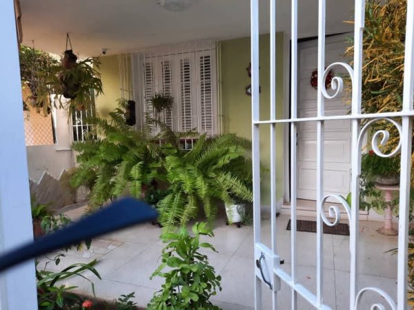 Casa Independiente de 4 habitaciones en venta en Playa, La Habana - 7
