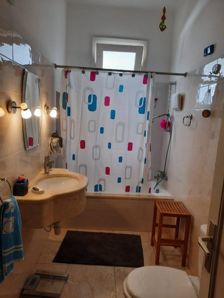 Casa Independiente de 4 habitaciones en venta en Playa, La Habana - 8