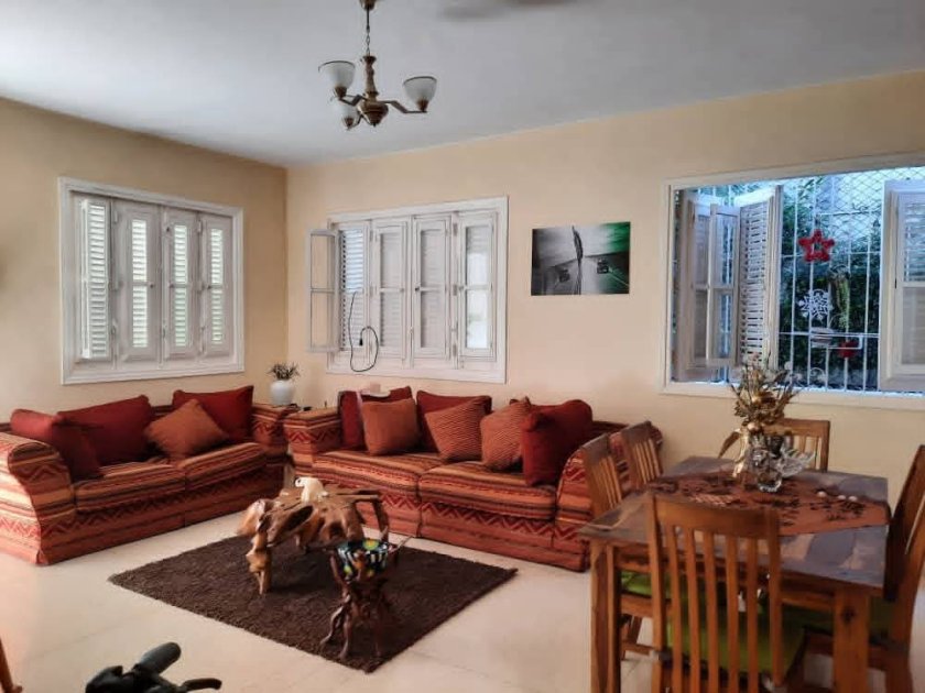 Casa Independiente de 4 habitaciones en venta en Playa, La Habana