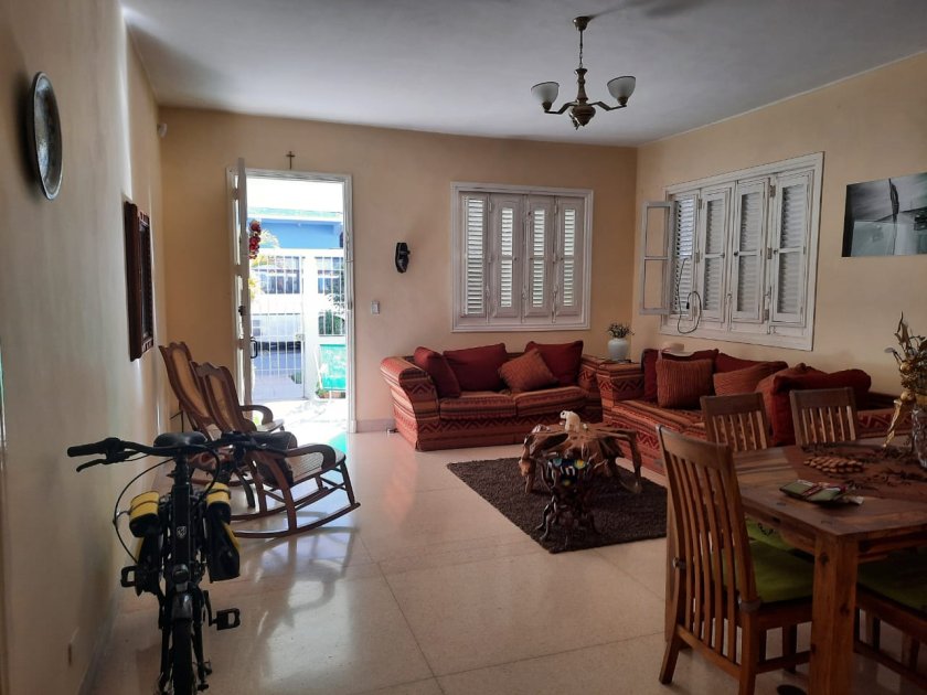 Casa Independiente de 4 habitaciones en venta en Playa, La Habana
