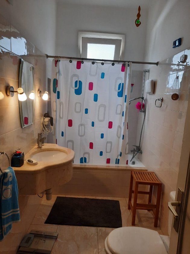 Casa Independiente de 4 habitaciones en venta en Playa, La Habana