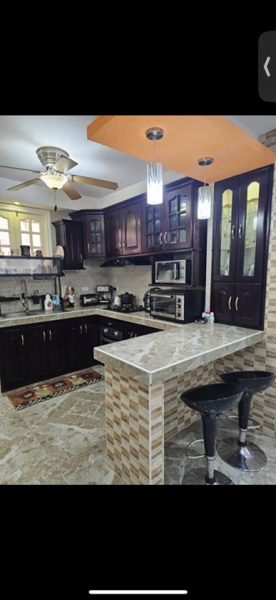 Apartamento de 4 habitaciones en venta en Vedado - Malecón, Plaza de la Revolución, La Habana