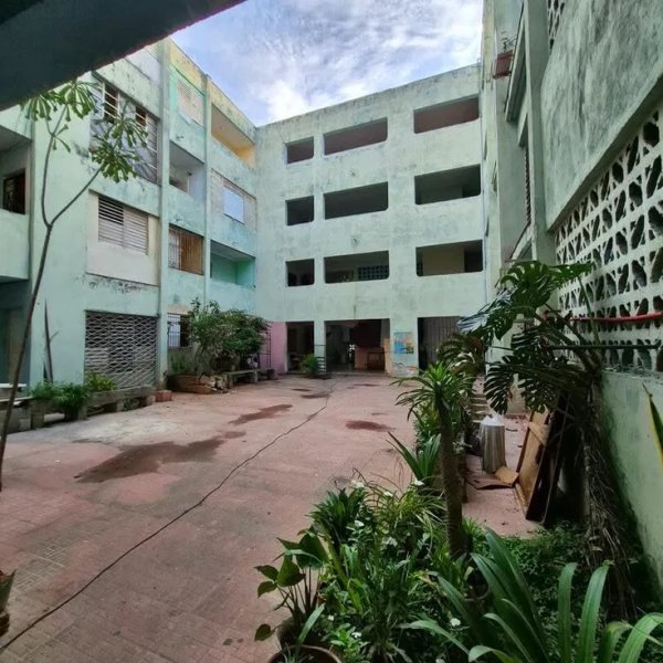 Apartment with 3 bedrooms for sale in Centro Habana, La Habana