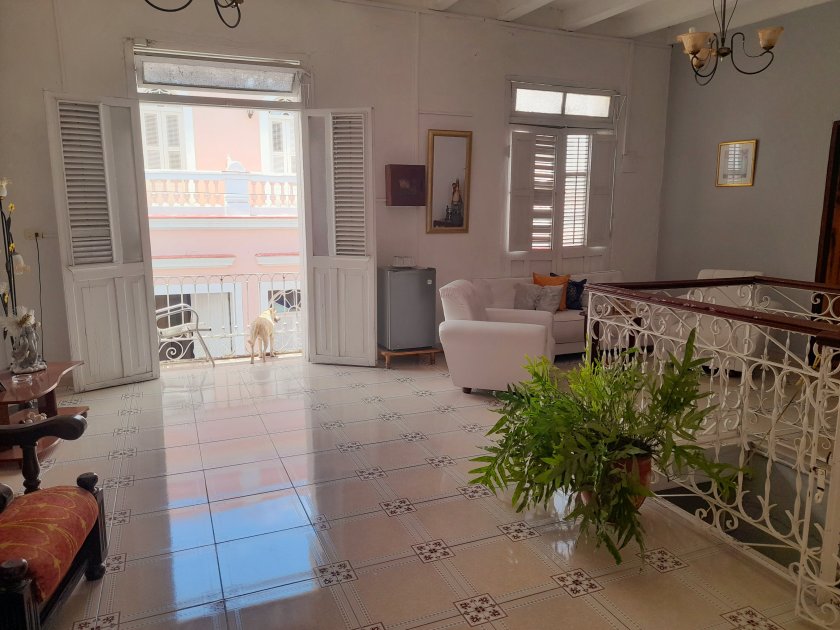 Casa Colonial de 4 habitaciones en venta en Cienfuegos