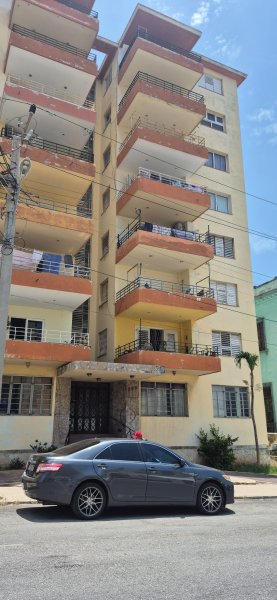 Detached House with 2 bedrooms for exchange in Rampa, Plaza de la Revolución, La Habana