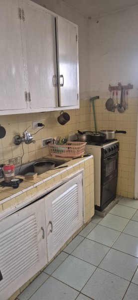 Casa Independiente de 2 habitaciones en permuta en Rampa, Plaza de la Revolución, La Habana - 10