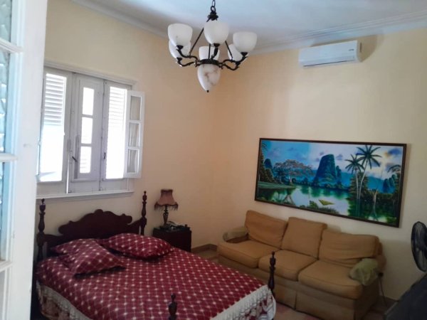 Casa Independiente de 5 habitaciones en venta en Playa, La Habana - 15