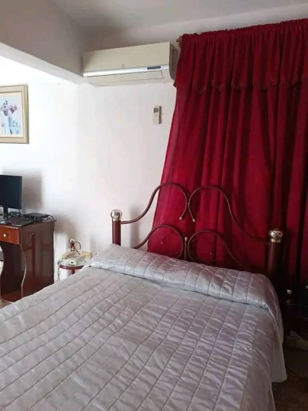 Casa Independiente de 3 habitaciones en venta en Santa Fe, Playa, La Habana