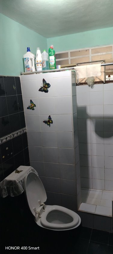 Casa de 4 habitaciones en venta en La Lisa, La Habana