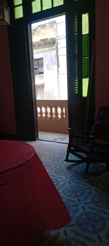 Casa Independiente de 4 habitaciones en venta en Los Sitios, Centro Habana, La Habana