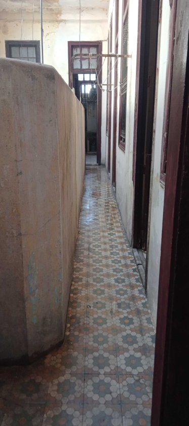 Casa Independiente de 4 habitaciones en venta en Los Sitios, Centro Habana, La Habana