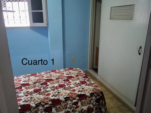 Casa de 3 habitaciones en venta en Luyanó, Diez de Octubre, La Habana - 14