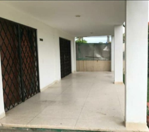 Casa Independiente de 4 habitaciones en venta en Casino Deportivo, Cerro, La Habana - 17